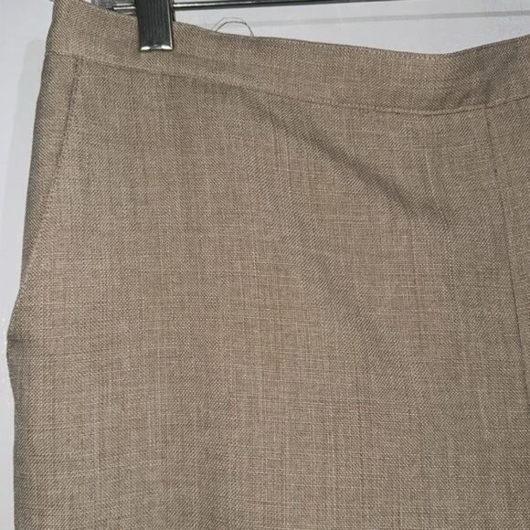 Alfred Dunner Womens Size 16 Beige Straight Leg Pants Polyester - Picture 3 of 10